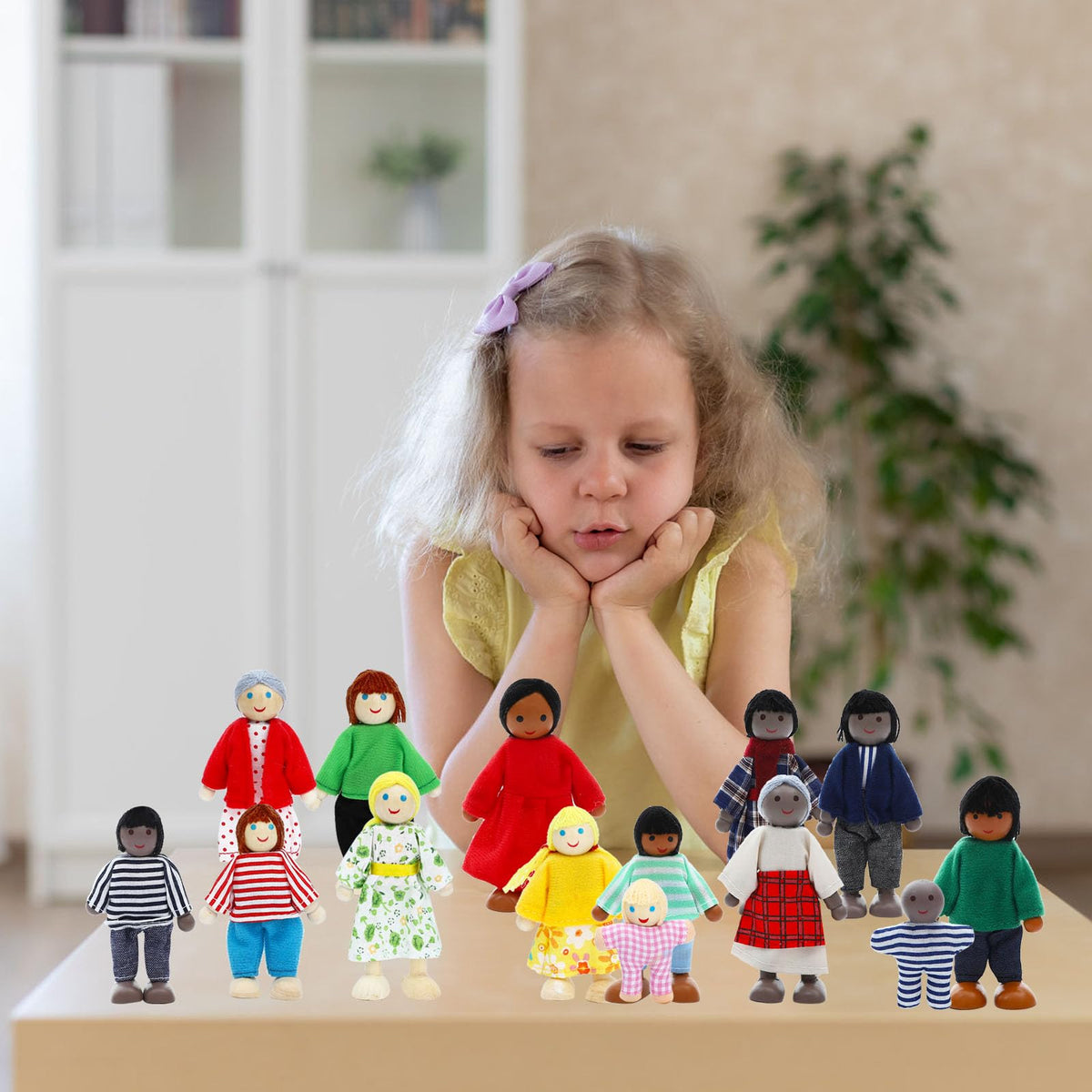 Wooden Dollhouse Family Set 23 Pieces O462391