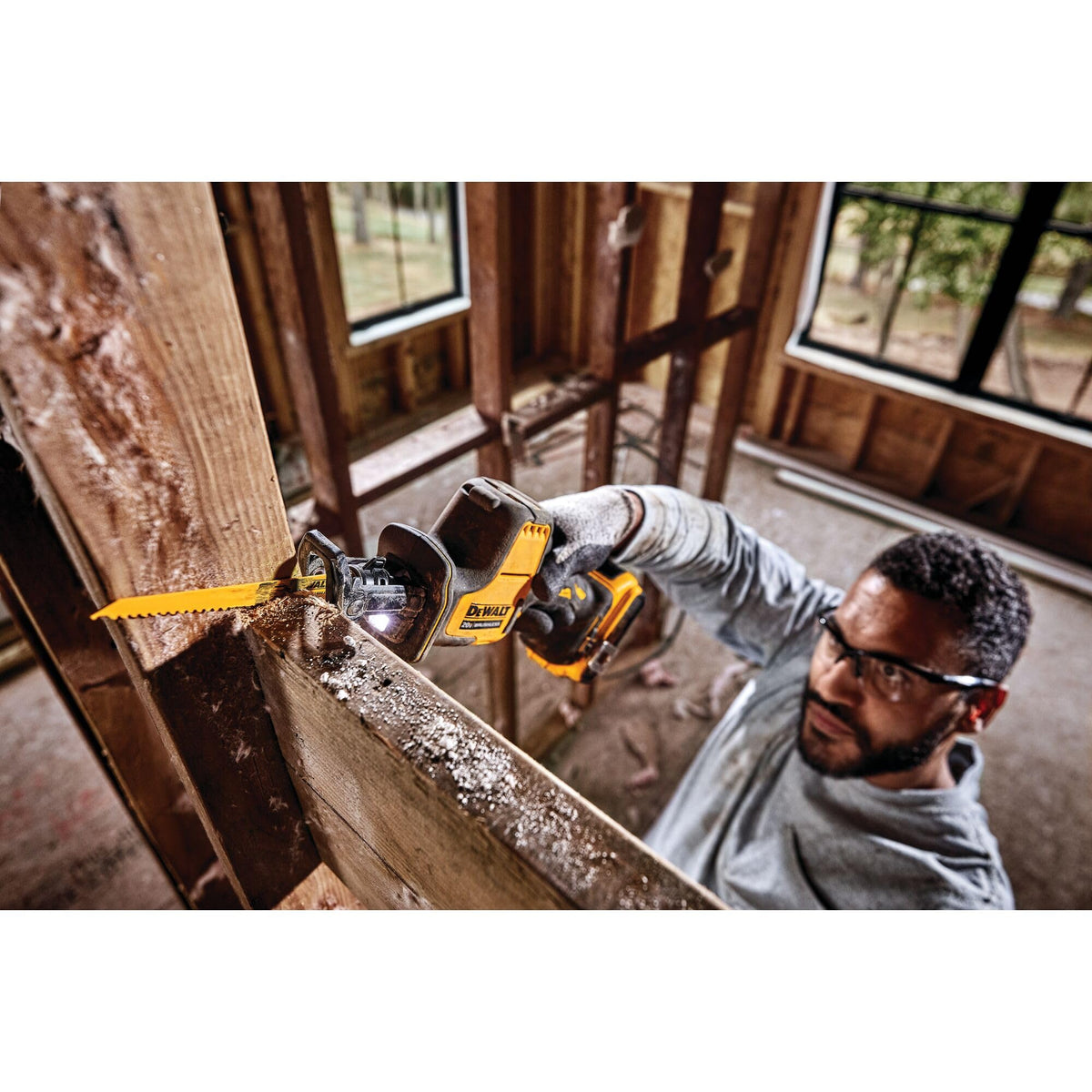 Cordless One-Handed Reciprocating Saw C237